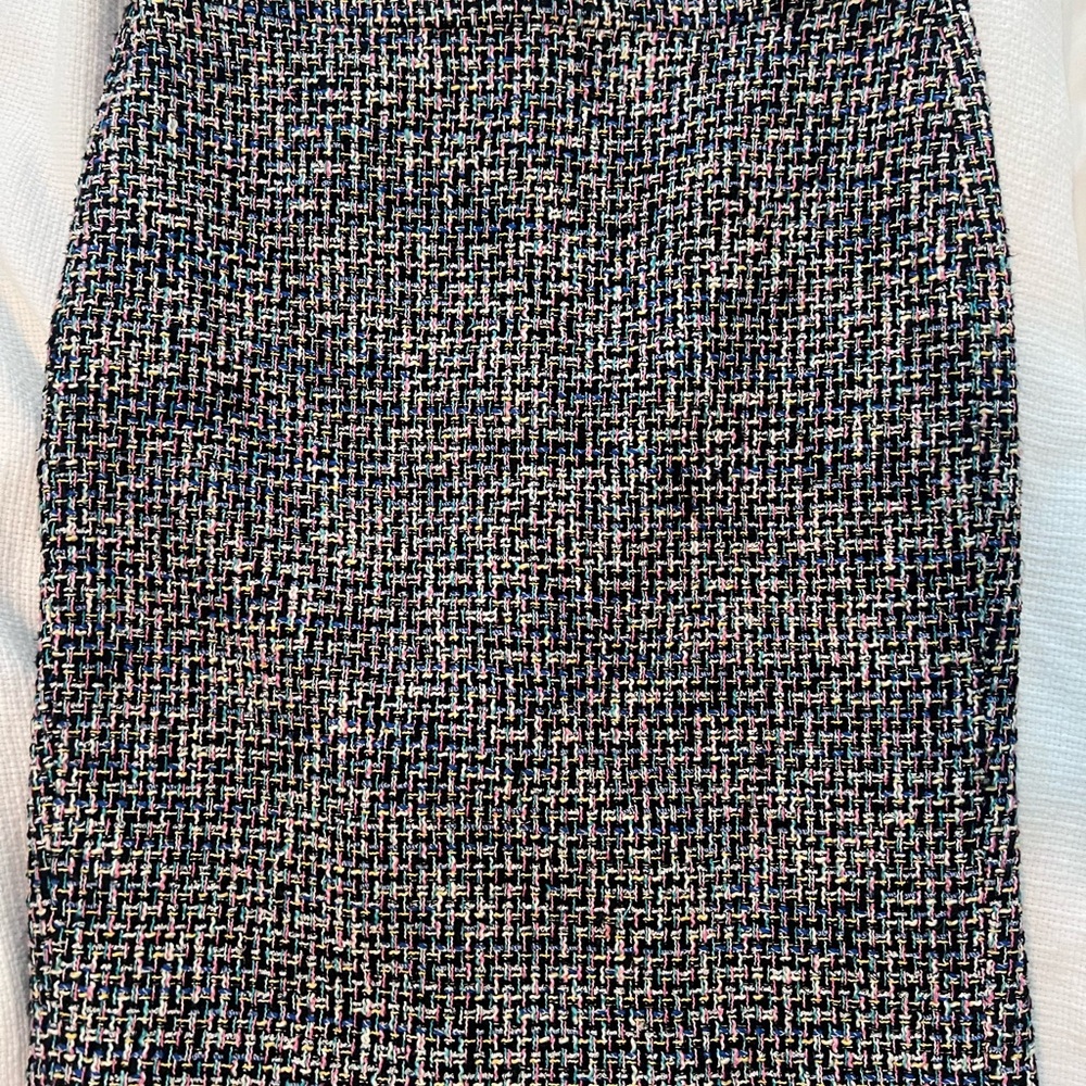 Elegant Tweed Skirt - Black and White